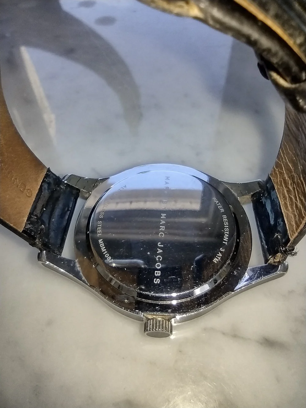 MARC JACOBS Black Round Logo Watch